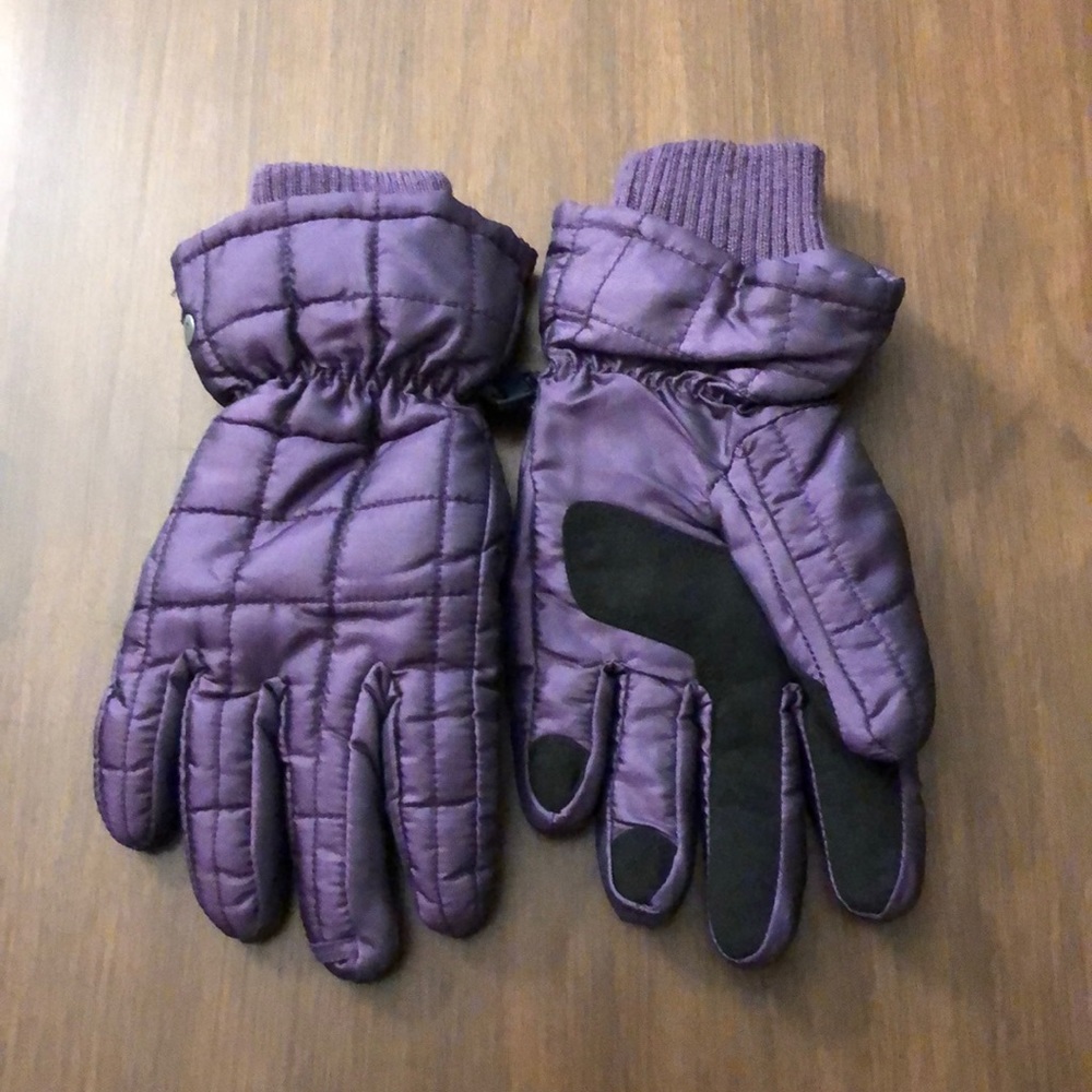 Winter gloves.